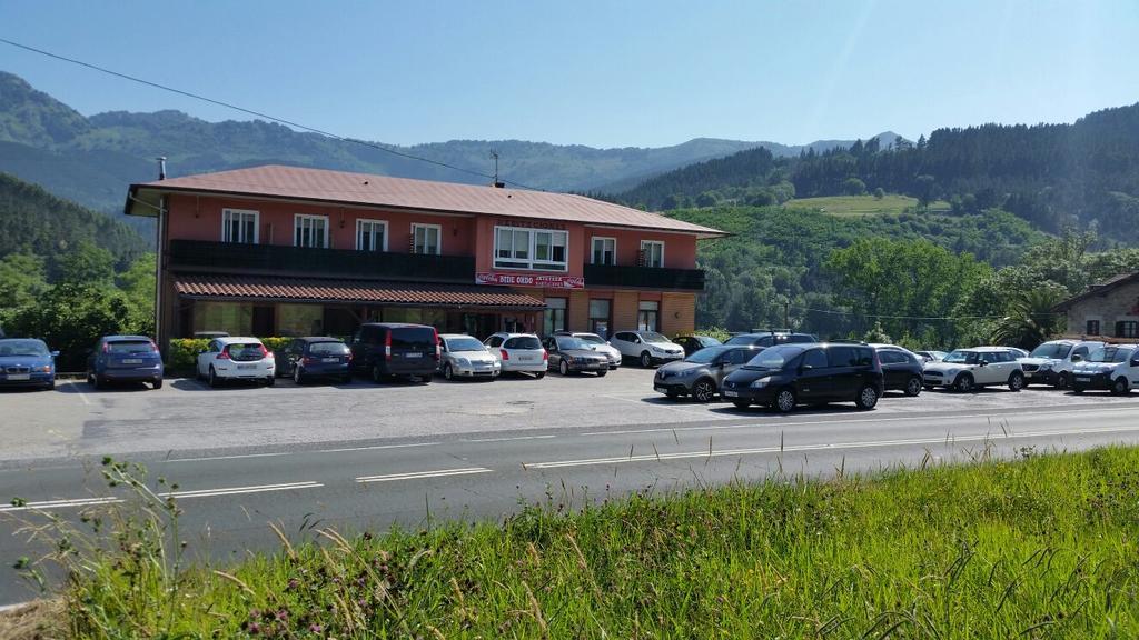 Pension Bide-Ondo Amorebieta-Etxano Zewnętrze zdjęcie
